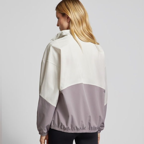 Under Armour Women’s Sport Anorak Windbreaker, Oversized. Women’s XS - Picture 8 of 9